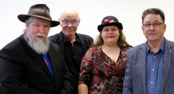 Siikinniemen rantalavan avajaiset lauantaina 10.6.2023 klo 20-01. Tanssittajana Mikko Niemelä & Sopusointu.